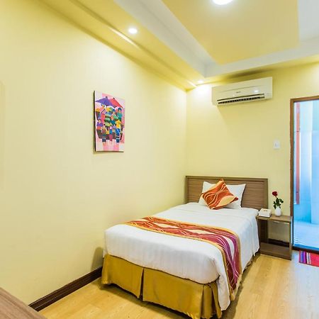 Golden Gate China Town Hotel Янгон Екстер'єр фото