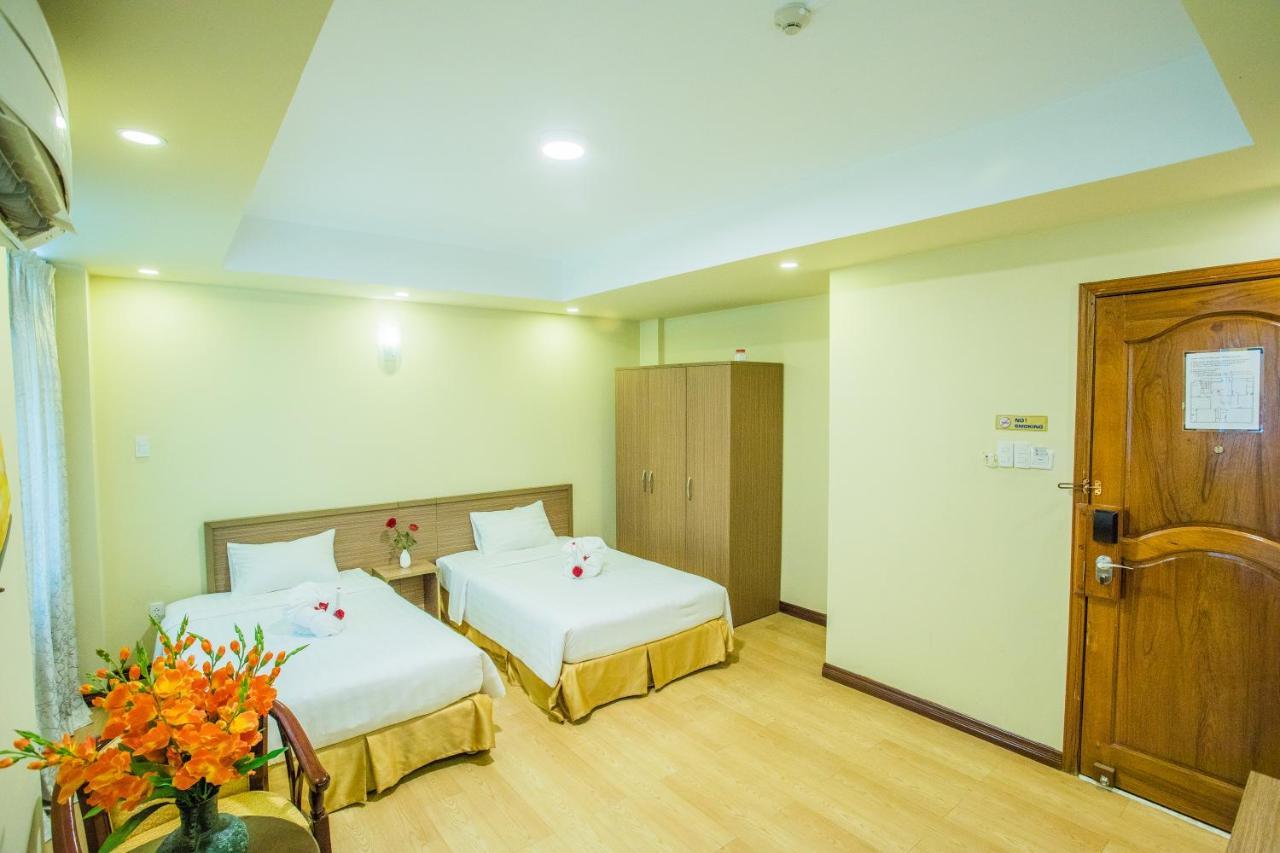 Golden Gate China Town Hotel Янгон Екстер'єр фото
