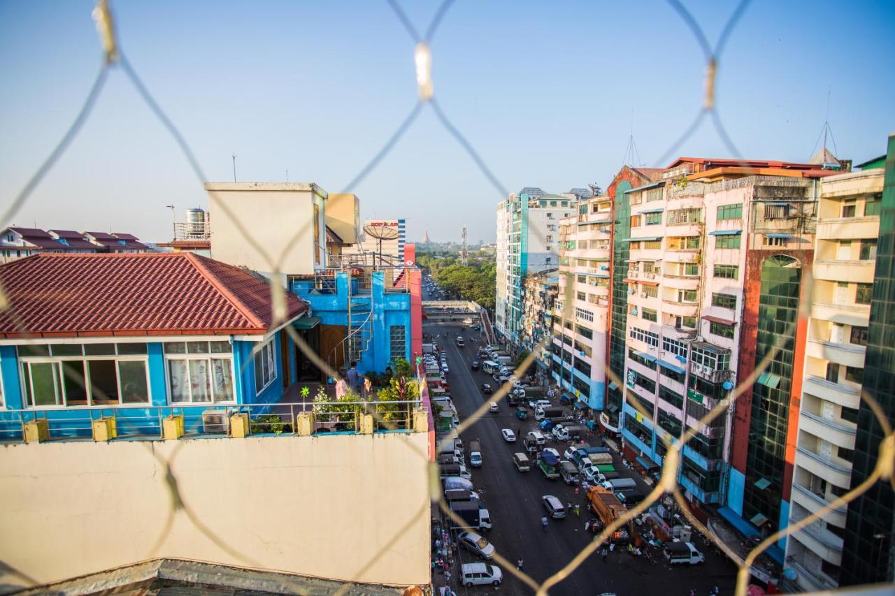 Golden Gate China Town Hotel Янгон Екстер'єр фото