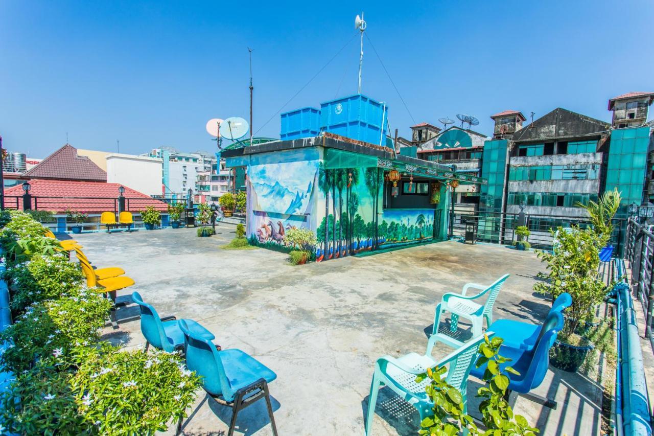 Golden Gate China Town Hotel Янгон Екстер'єр фото